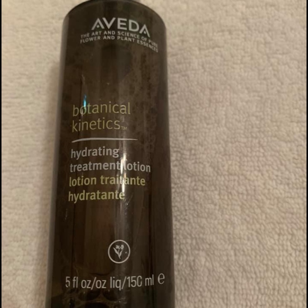 AVEDA hydrating treatment lotion